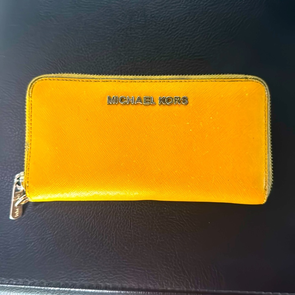 Micheal Kors Wallet